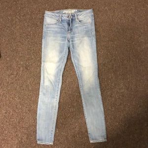 Light washed American Eagle Jeans